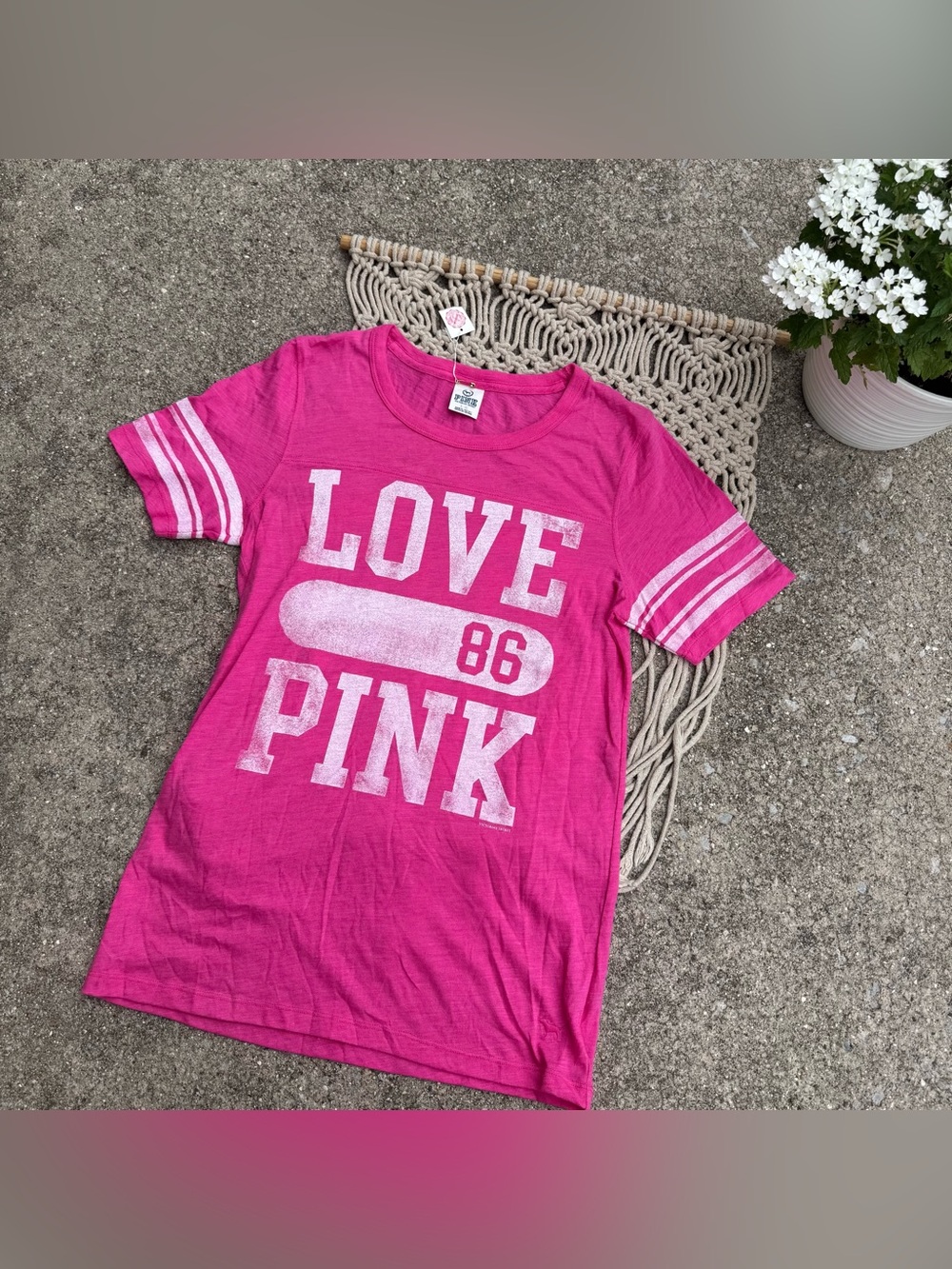 NWT Love Pink T-Shirt Size Large